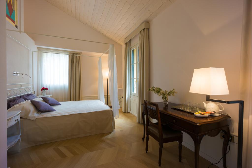 Relais Di Villa Adinolfi Annone di Brianza Номер фото